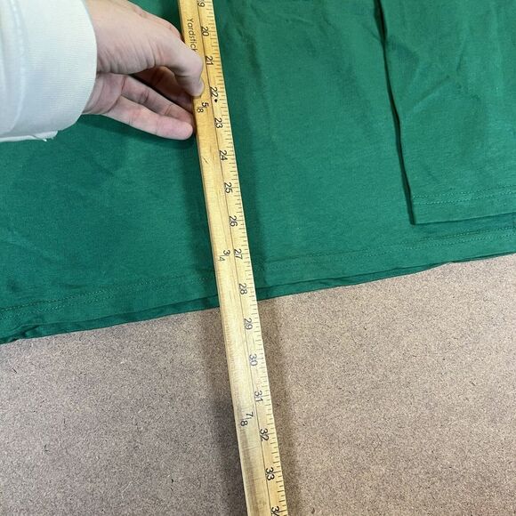 Siena Saints T Shirt Men Medium Green Long Sleeve Mascot Logo NCAA Athletic Gym - Picture 4 of 8